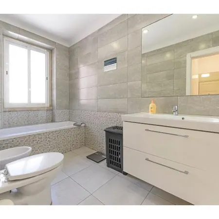 Houze Comfortable In Laranjeiras Appartement Lissabon